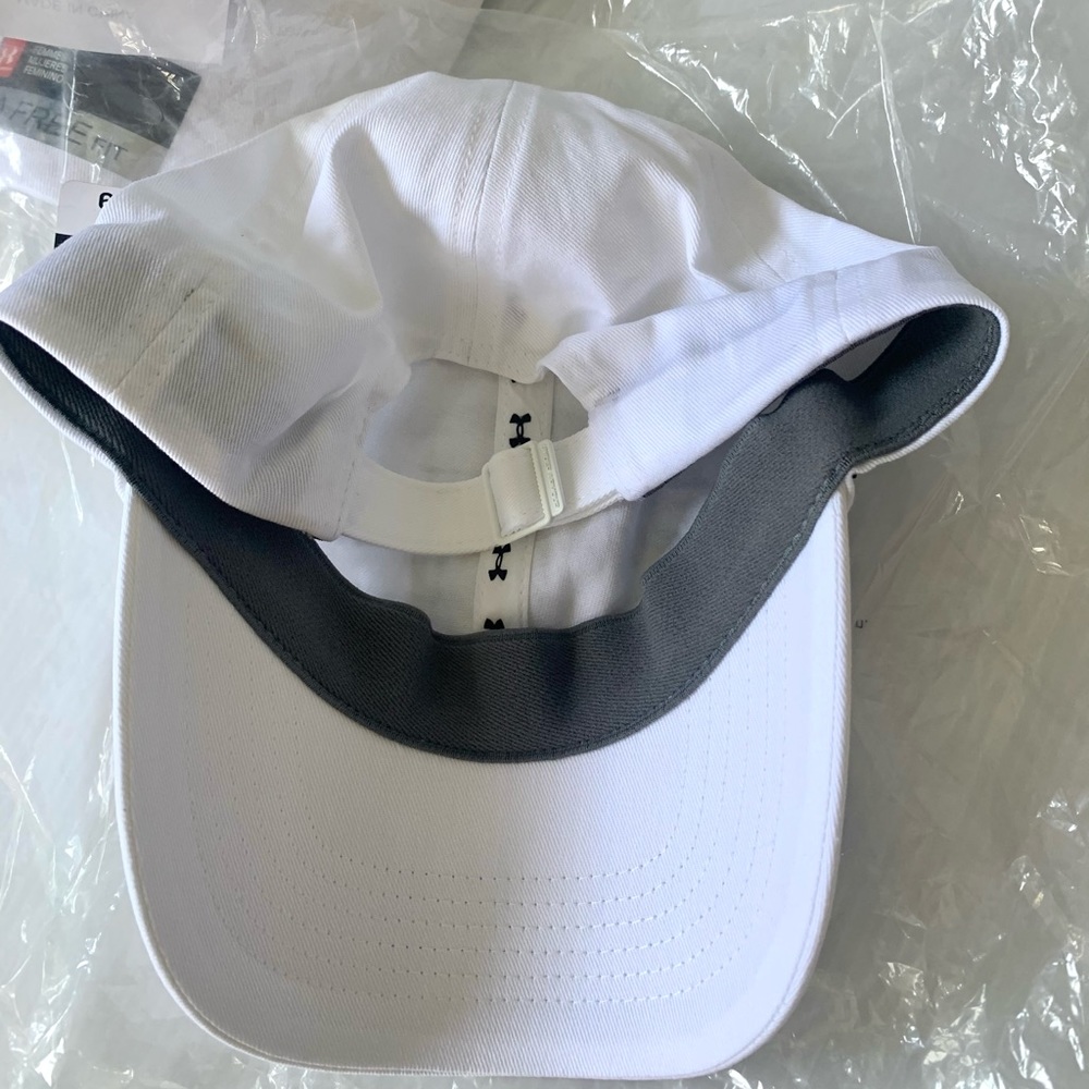NEW Under Armour Women’s White Chino Hat 1295126 - Picture 5 of 9